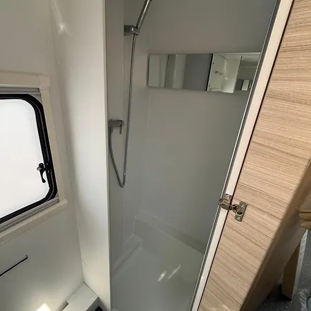 Zahražany Karavan * Most